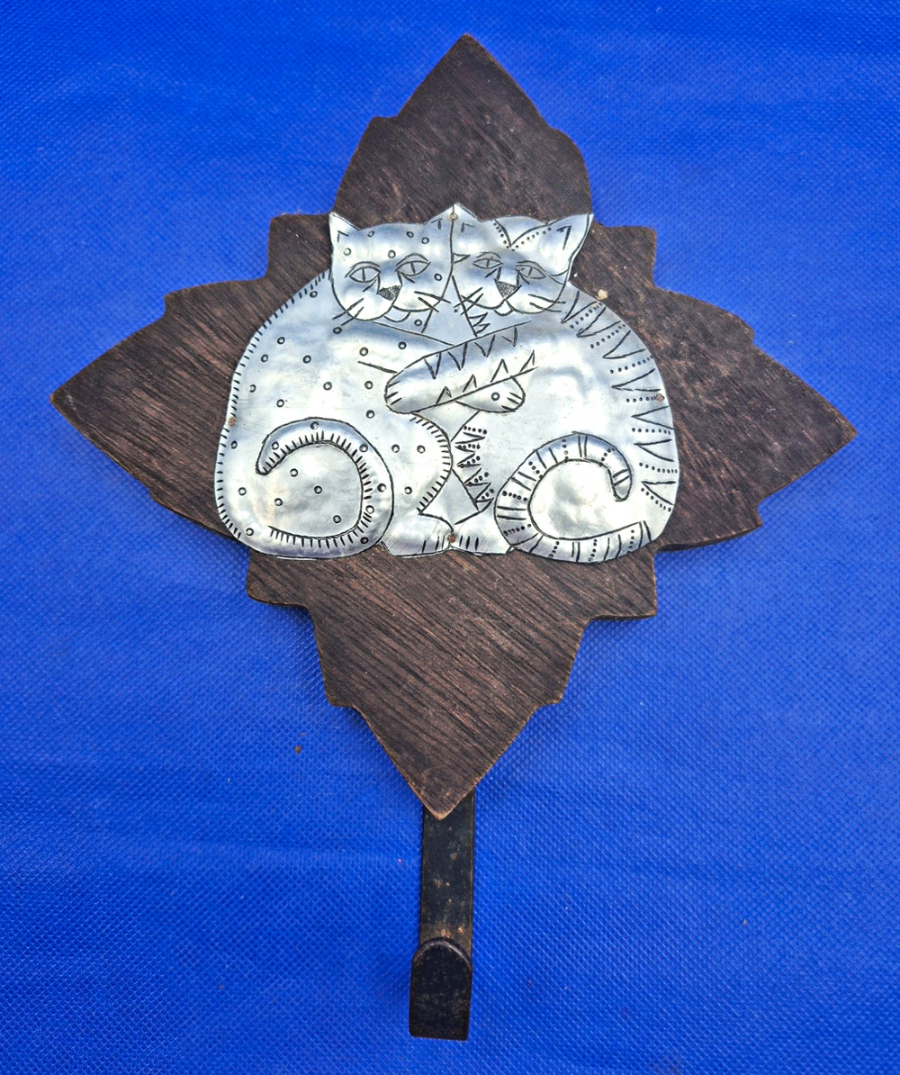 Vintage Folk Art Wood & Punched Metal Cat Wall Hook Made in Thailand 8.5x8"